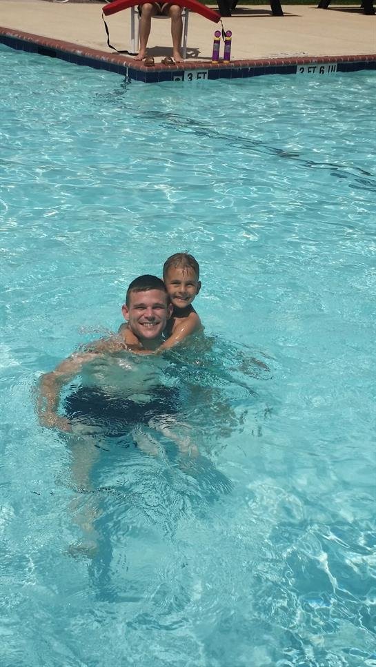 Erik Brandon Perry - Photo 7