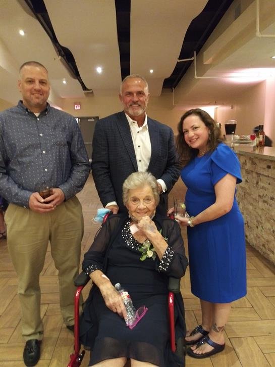 Jackie "Nana" Henry - Photo 2