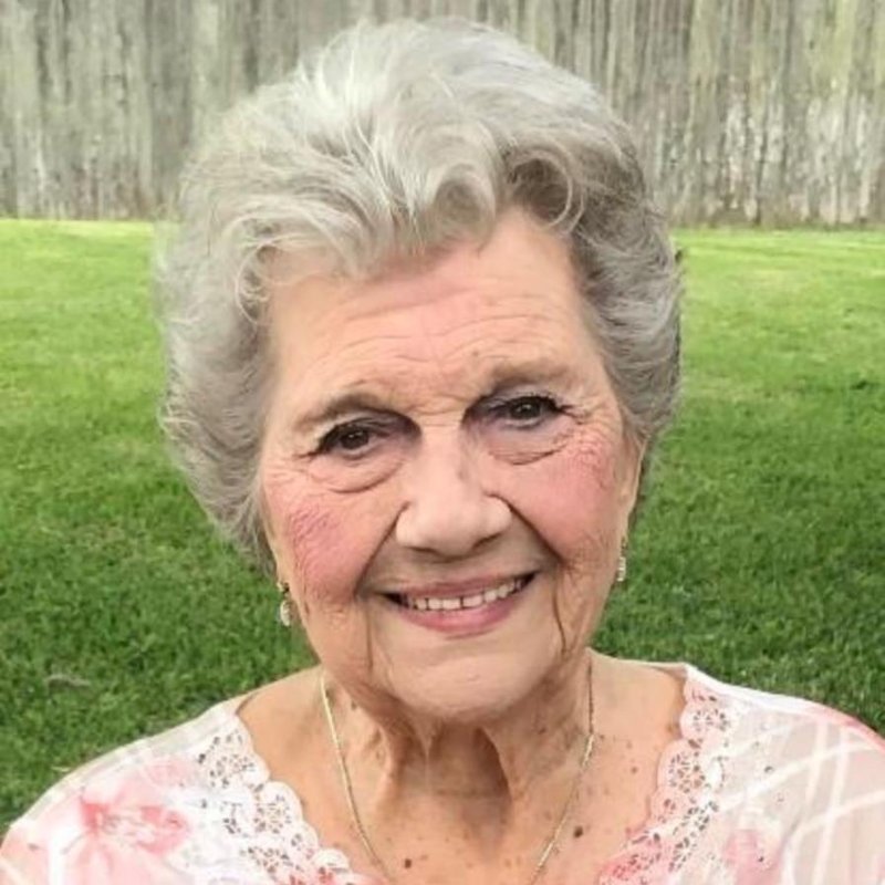 Jackie "Nana" Henry - Photo 5