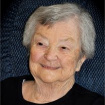 Louise Kathryn Crampton - Photo 2