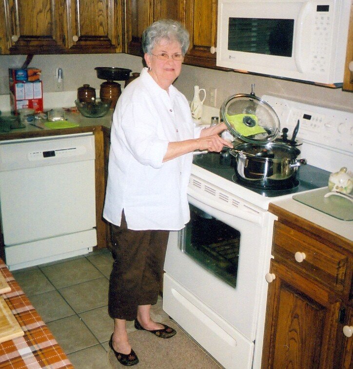 Jo Anna Cousins - Photo 9