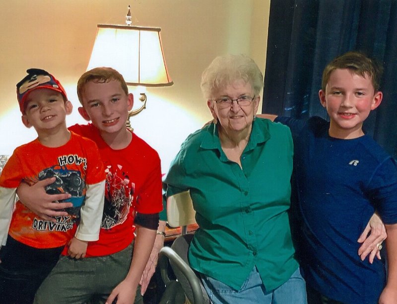 Jo Anna Cousins - Photo 11