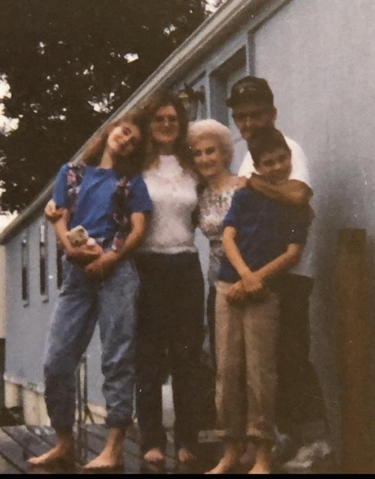 Loretta Meleton - Photo 9