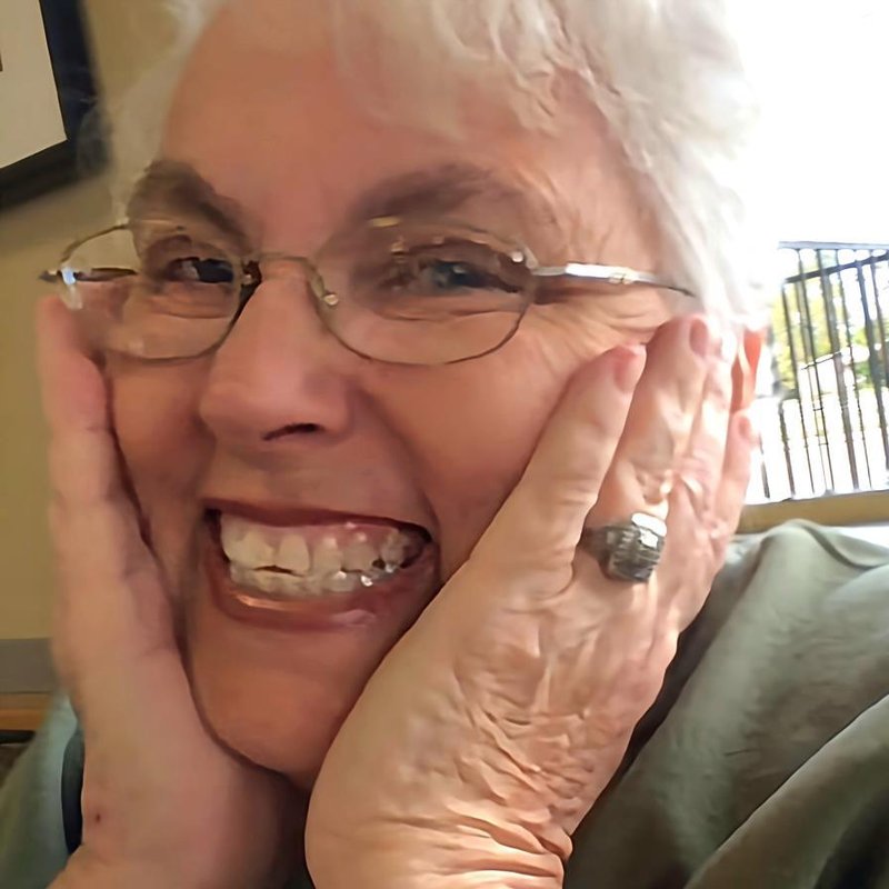 Leona "Gayle" Frost - Photo 2