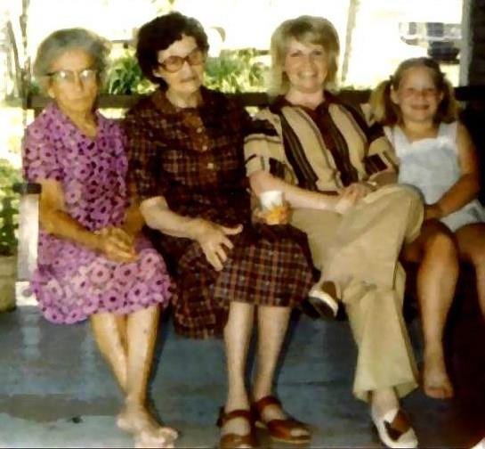 Linda "Sue" Trahan - Photo 6