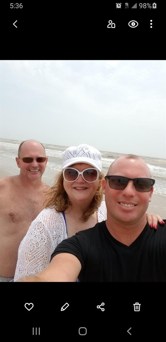 Chris Banks - Photo 3