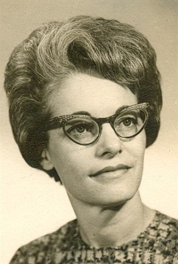 Betty Jo Latimer - Photo 3