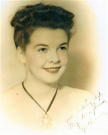 Ruth Suits - Photo 3