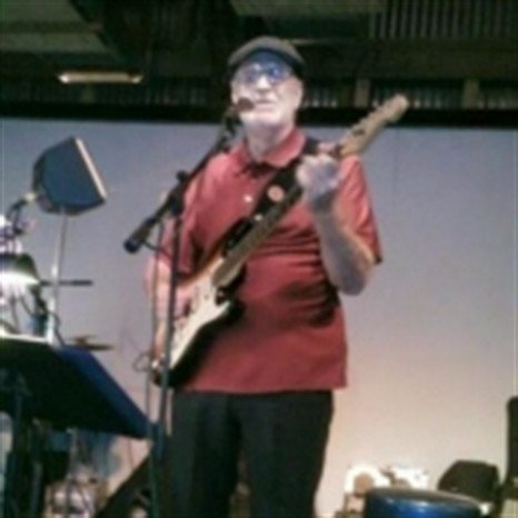 Johnny Piggott - Photo 3