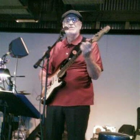 Johnny Piggott - Photo 2