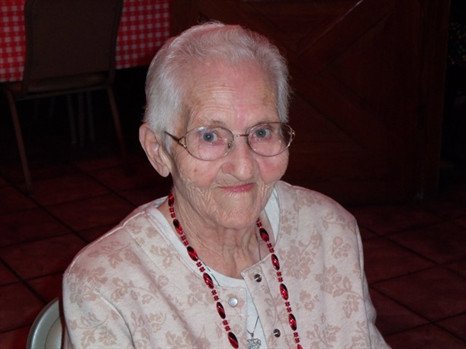 Anita Broussard - Photo 2