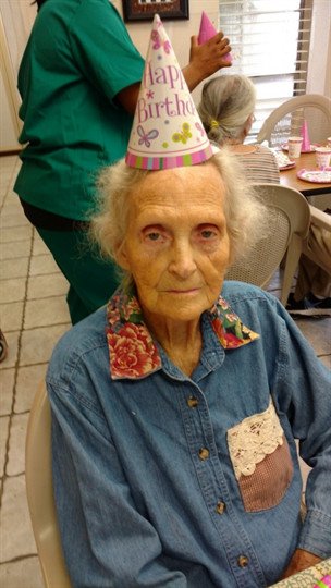 Loletta Drawhorn Abernethy - Photo 2