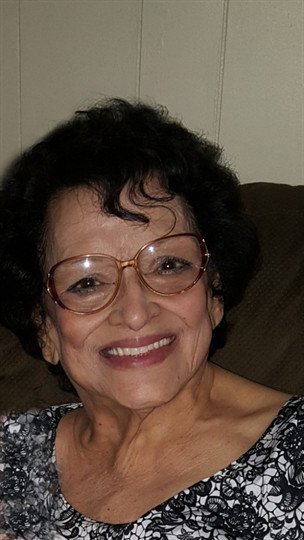 Mollie Aguilar - Photo 2