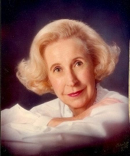 Eleanor Warden - Photo 2