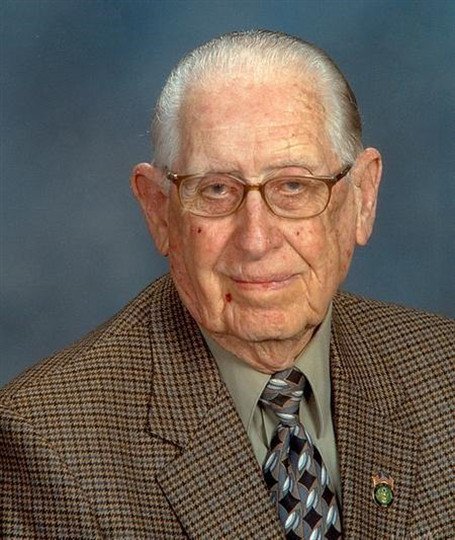 W.T. Williams - Photo 3