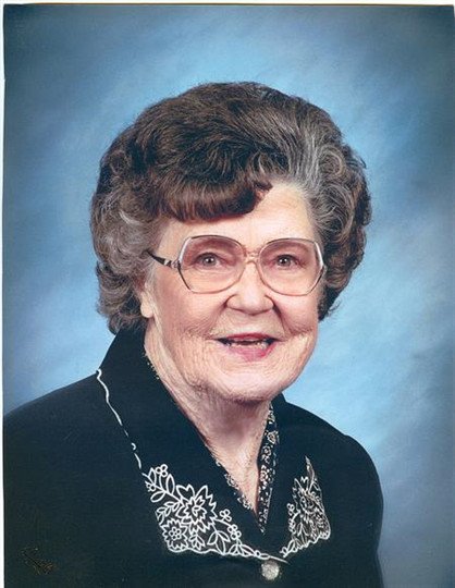 Evelyn Lewis - Photo 3