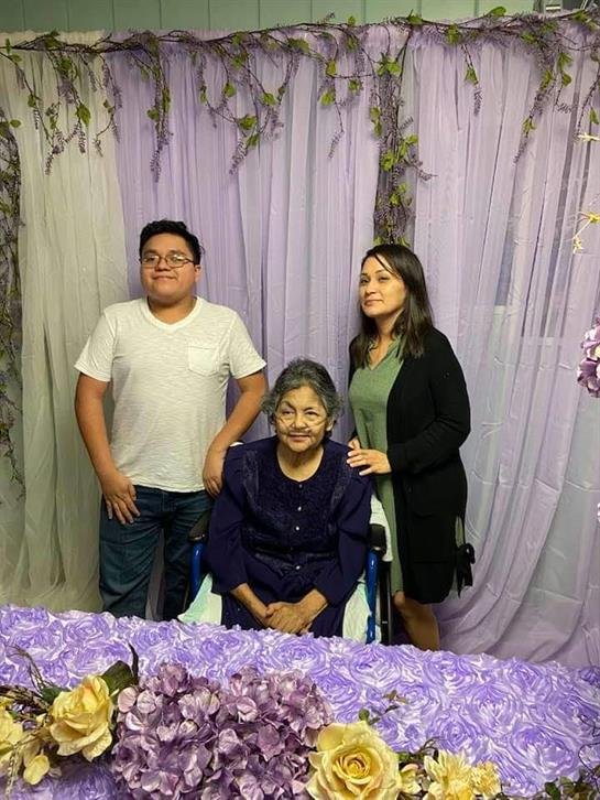 Rebecca Roland - Photo 9