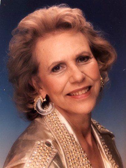 Eretta M. Pettit - Photo 2