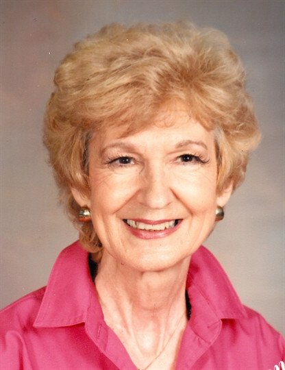 Eva Jo Hutto - Photo 2