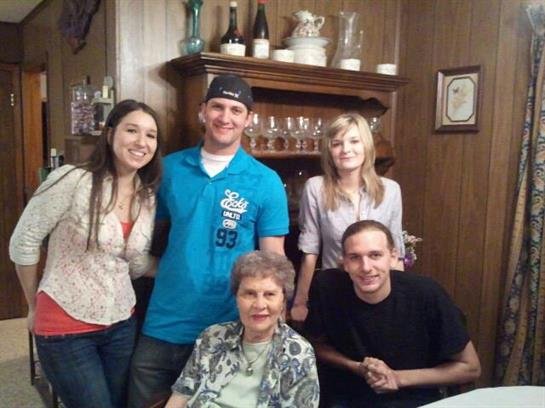 Hazel Lucille Jones - Photo 3