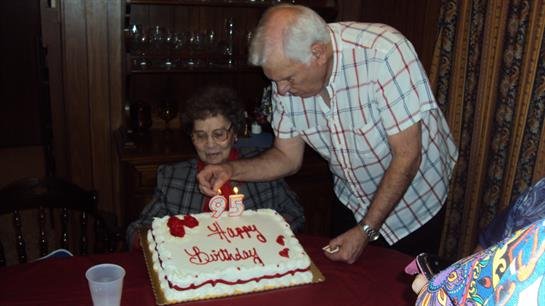 Hazel Lucille Jones - Photo 4