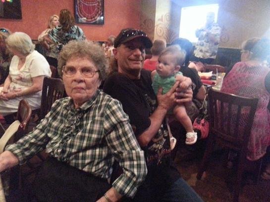 Hazel Lucille Jones - Photo 5