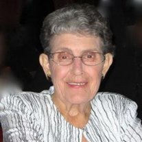 Clara Louise Arena - Photo 2