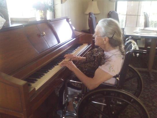 Wanda Maxine Foster - Photo 5