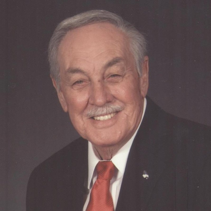 Donald Roy Gil - Photo 2