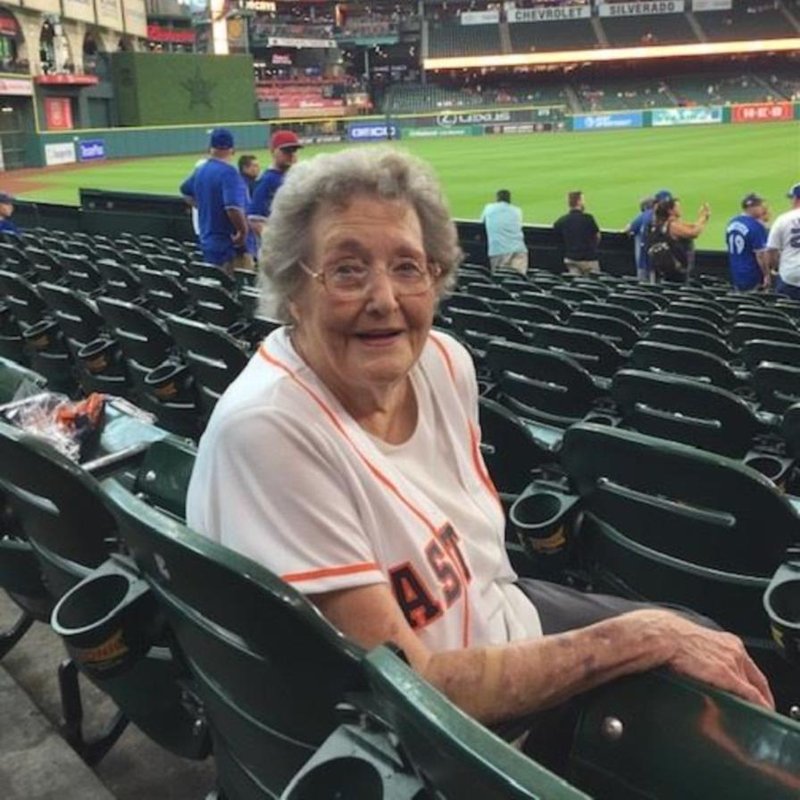 Mrs. Betty Robinson - Photo 2