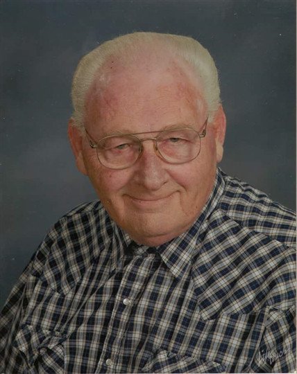 Robert "Bob" Mills - Photo 2