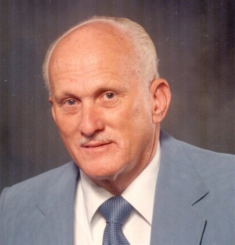 Clifford W. Savell - Photo 3