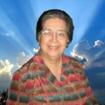 Enriqueta Avendao - Photo 2