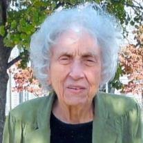 Daphne Barker - Photo 2