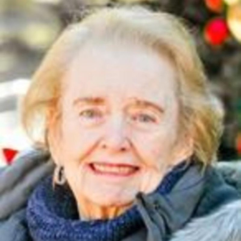 Suella Durdin - Photo 2