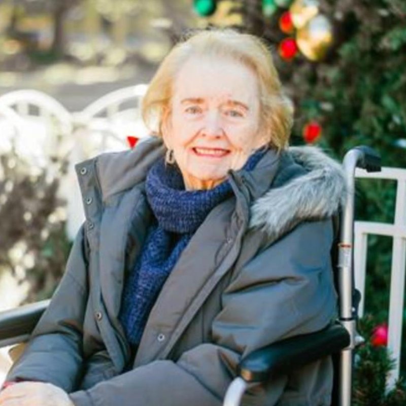 Suella Durdin - Photo 3