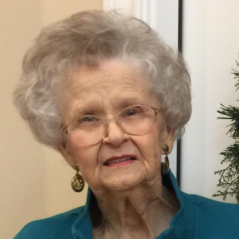 Gwyndolin Ruby Carriere - Photo 2