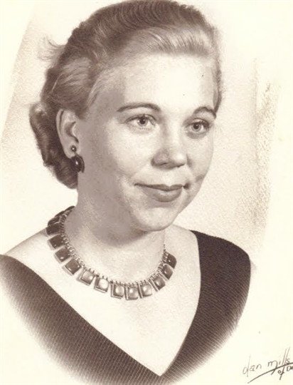 Lola "Belle" Sparrow - Photo 3