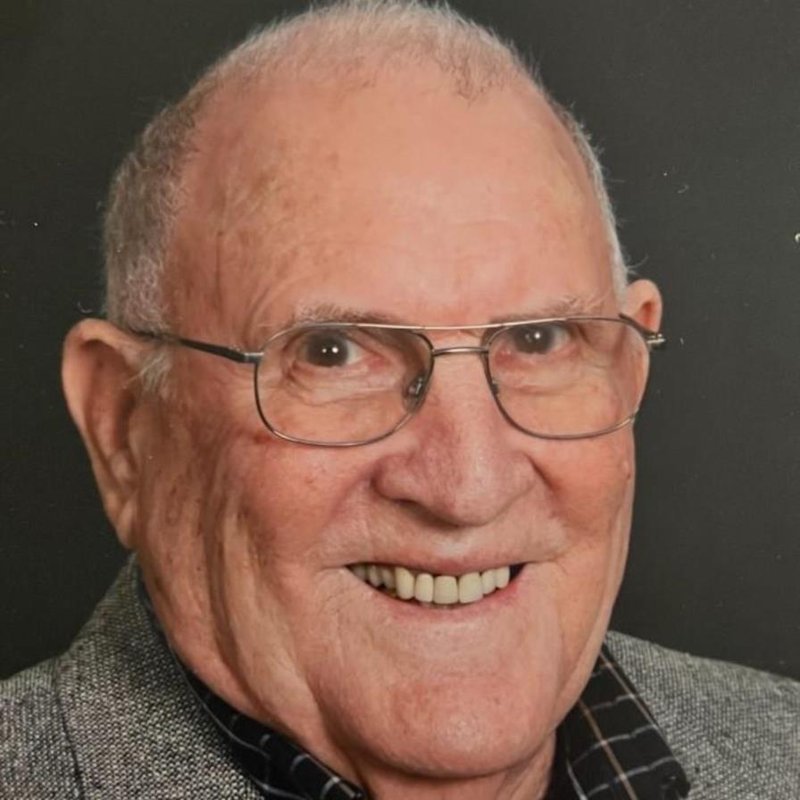 Julius Malcolm Hebert - Photo 2