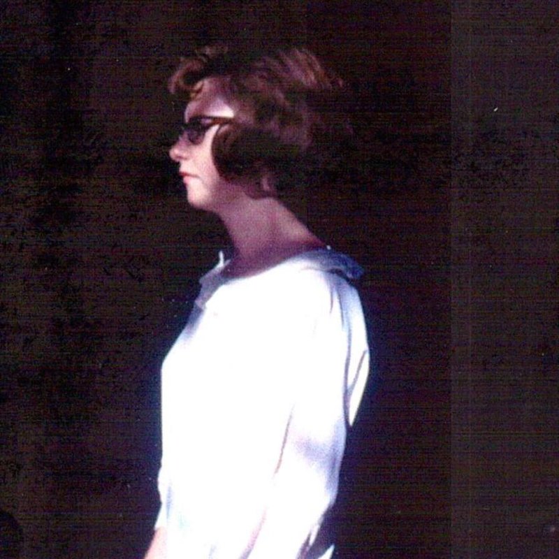 Linda Jane Jones - Photo 2