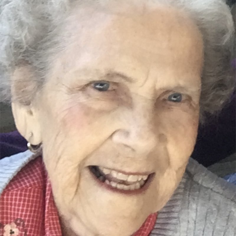 Mary Claudine Cox - Photo 2