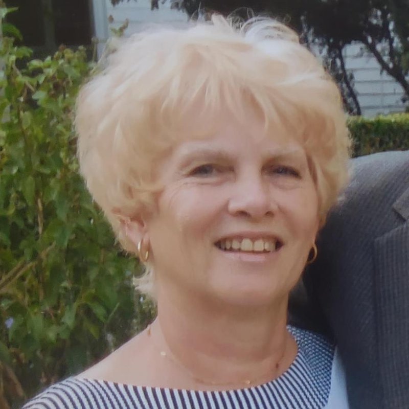 Dianne "Dee Dee" Pillitere - Photo 2