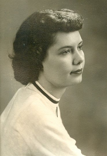 Betty Louise Cayard Lee - Photo 4